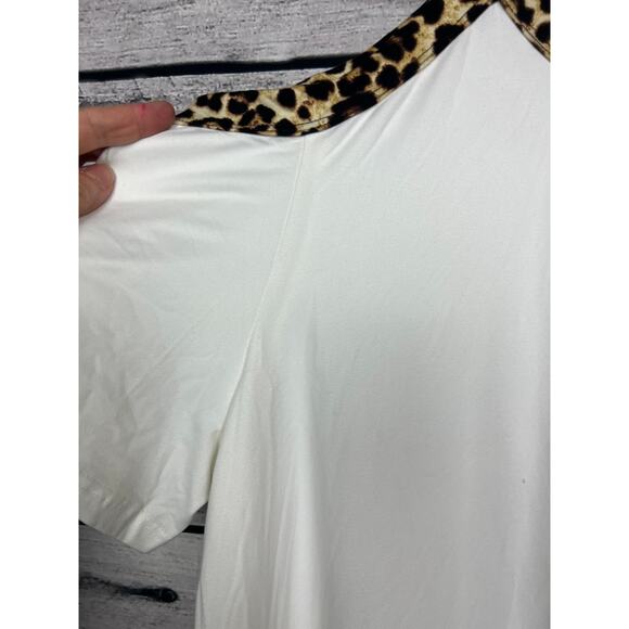 NWT Ladies Plus Watermelon Ivory Leopard Print Cold Shoulder Boutique Top - 3X - Picture 2 of 4